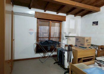 Camera / camera da letto - Casa semi indipendente Via 20 settembre
 
83, Portalbera - foto 7