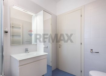 Bagno - Trilocale Via Giuseppe Beduschi
71, Roma - foto 17