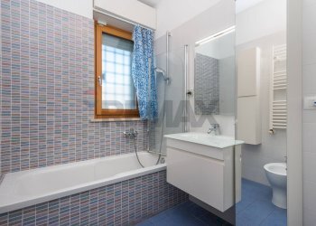 Bagno - Trilocale Via Giuseppe Beduschi
71, Roma - foto 18