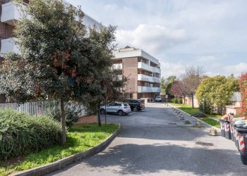 Edificio all\'aperto - Trilocale Via Giuseppe Beduschi
71, Roma - foto 31