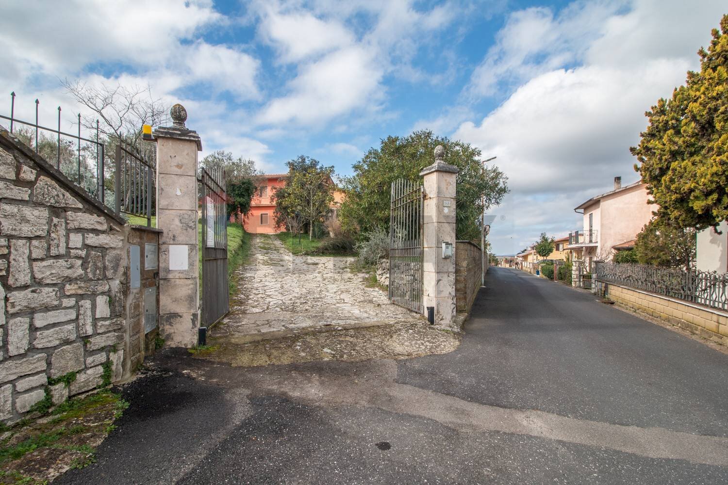 Non correlato - Casa semi indipendente via san magno
 
148, Farnese - foto 2