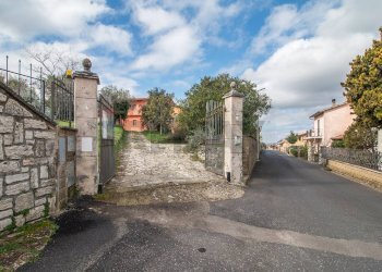 Non correlato - Casa semi indipendente via san magno
 
148, Farnese - foto 2