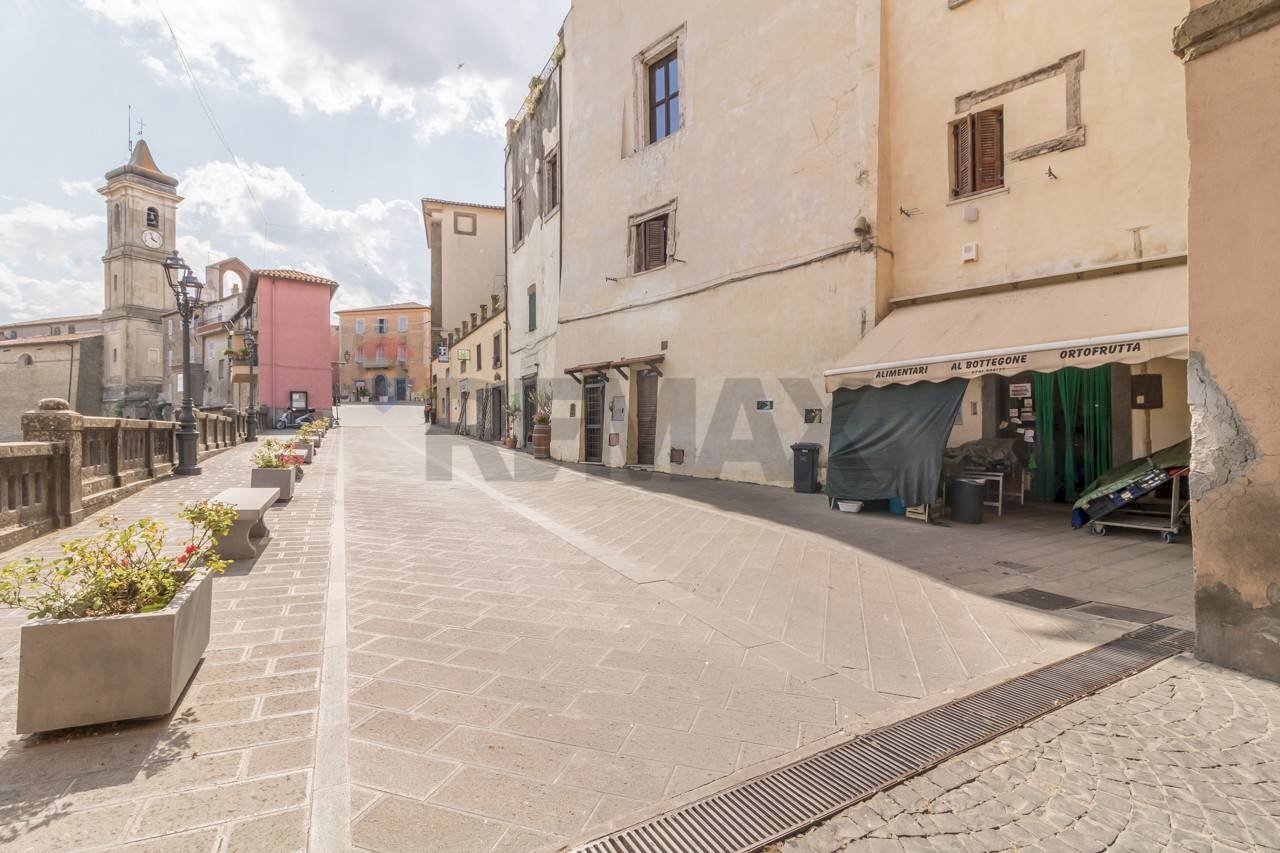 Edificio all\'aperto - Appartamento Via Principe Amedeo
 
130, Farnese - foto 1