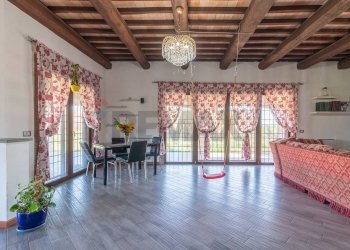 Sala da pranzo - Villa Via dell'arcipretura
 
4, Montalto di Castro - photo 18