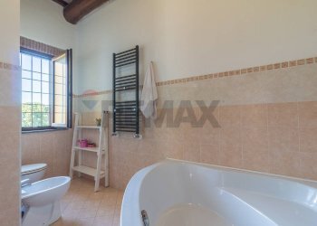 Bagno - Villa Via dell'arcipretura
 
4, Montalto di Castro - photo 34