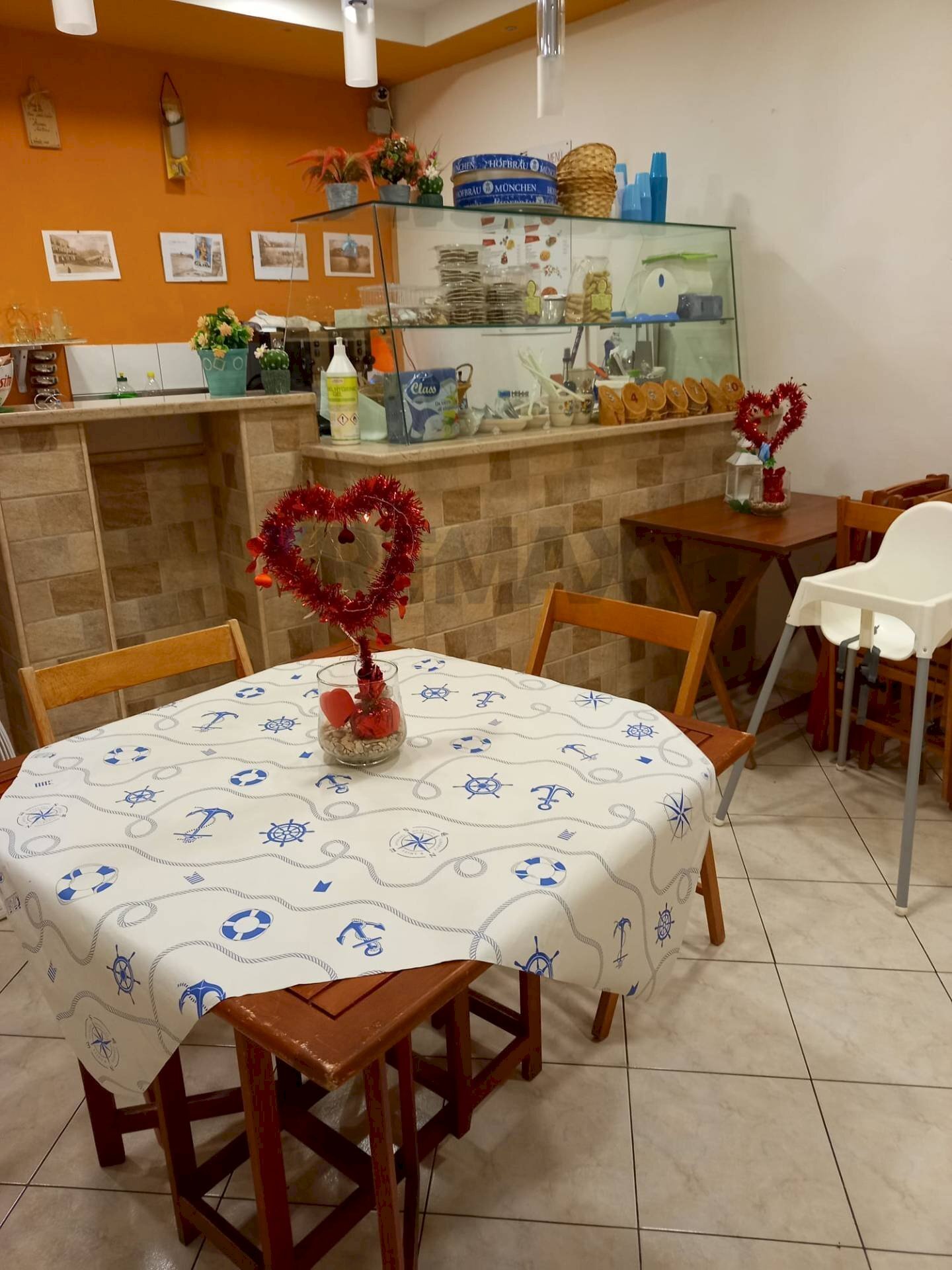 Sala da pranzo - Commercial Premises Corso Cesare Battisti
 
35, Vieste - photo 3