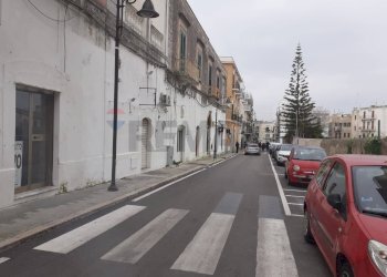 Edificio all\'aperto - Commercial Premises Corso Cesare Battisti
 
35, Vieste - photo 6