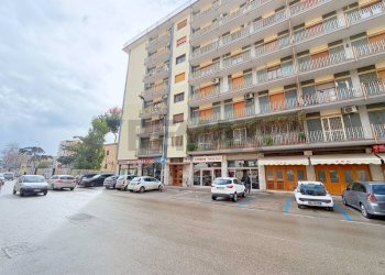 Edificio all\'aperto - Appartamento Viale Giuseppe Di Vittorio
 
188, Foggia - foto 2