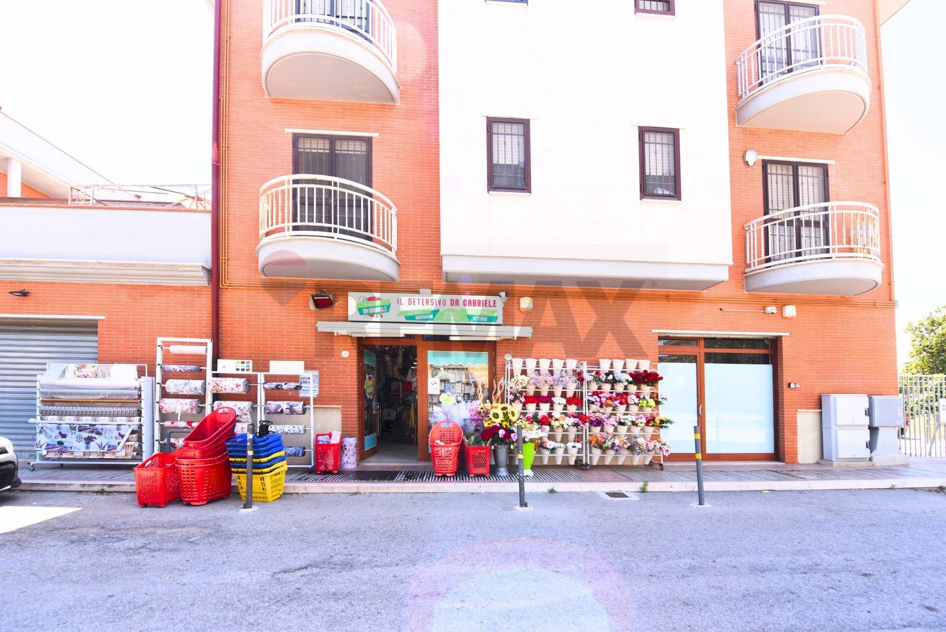 esterno - Locale Commerciale Viale Virgilio
 
71, Foggia - foto 1