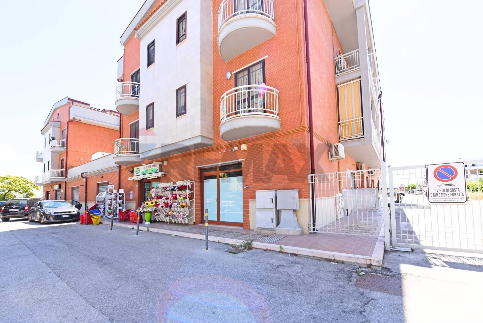 esterno - Locale Commerciale Viale Virgilio
 
71, Foggia - foto 2