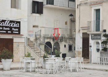 Edificio all\'aperto - Commercial Premises Piazza Vittorio Emanuele
 
16, Vieste - photo 1