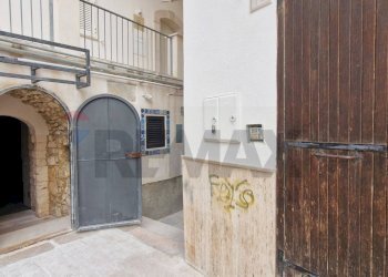 Edificio all\'aperto - Commercial Premises Piazza Vittorio Emanuele
 
16, Vieste - photo 3