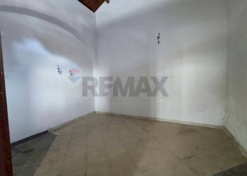 interno - Commercial Premises Vico Dei Conciatoi
 
4, Foggia - photo 6