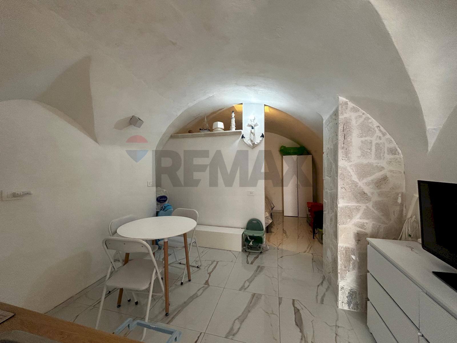 cucina e soggiorno - Two-room apartment Via Domenico Antonio Spina
 
100, Vieste - photo 2