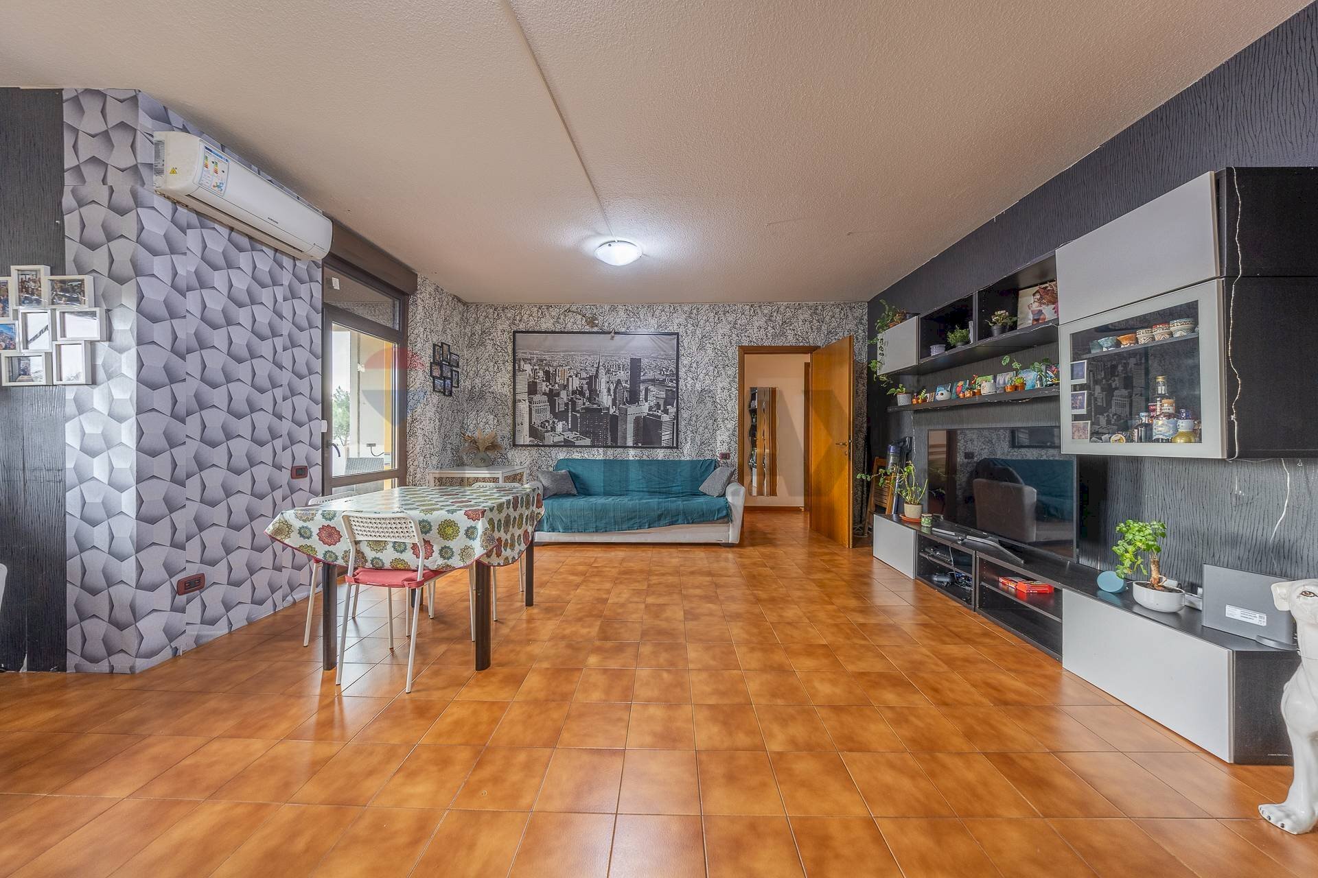 Soggiorno - Four-room apartment Viale Cavalieri Lina
 
76, Roma - photo 3