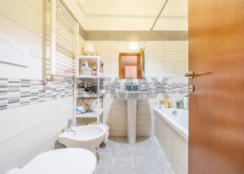 Bagno - Four-room apartment Viale Cavalieri Lina
76, Roma - photo 38