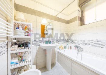 Bagno - Four-room apartment Viale Cavalieri Lina
76, Roma - photo 39