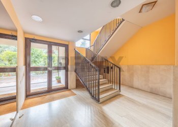 Ricezione / Lobby - Four-room apartment Viale Cavalieri Lina
76, Roma - photo 45