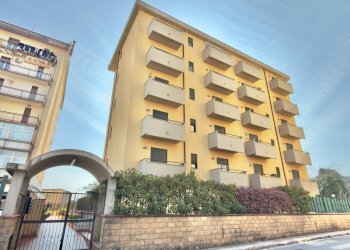 Foto 32 - Quadrilocale Politi Raffaello
 
4, Palermo - foto 32