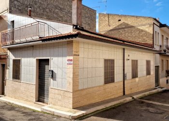 Foto 2 - Trilocale Via PROPERZIO
 
17, San Nicandro Garganico - foto 2