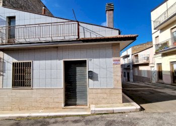 Foto 3 - Trilocale Via PROPERZIO
 
17, San Nicandro Garganico - foto 3