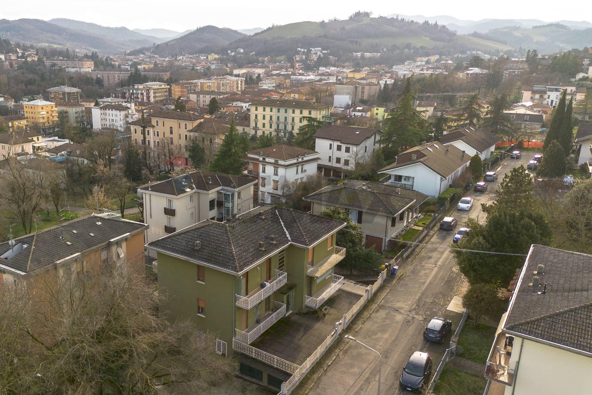 Edificio all\'aperto - Three-room apartment Via Francesco d'Assisi
 
15, Salsomaggiore Terme - photo 3