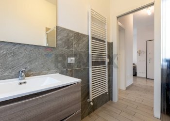 Bagno - Three-room apartment Via Francesco d'Assisi
 
15, Salsomaggiore Terme - photo 24
