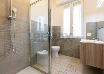 Bagno - Three-room apartment Via Francesco d'Assisi
 
15, Salsomaggiore Terme - photo 28
