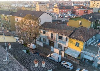 Edificio all\'aperto - Locale Commerciale Via Piero Bessone
11, Piacenza - foto 3