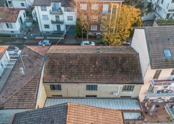 Edificio all\'aperto - Locale Commerciale Via Piero Bessone
11, Piacenza - foto 9