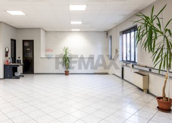 Ricezione / Lobby - Locale Commerciale Via Piero Bessone
11, Piacenza - foto 48