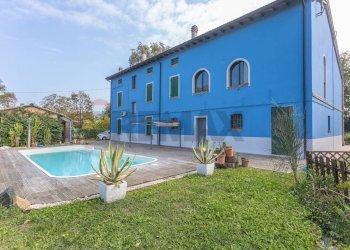 Piscina - Villa Bifamiliare Via Trieste
 
58, Fidenza - foto 1