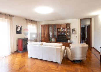 Soggiorno - Four-room apartment Via Guido Rossa
 
4, Fontanellato - photo 4