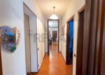 Hall / corridoio - Four-room apartment Via Guido Rossa
 
4, Fontanellato - photo 18
