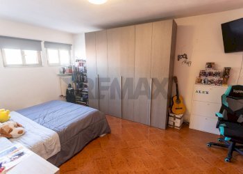 Camera / camera da letto - Four-room apartment Via Guido Rossa
 
4, Fontanellato - photo 20