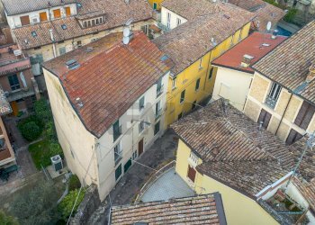 Edificio all\'aperto - Three-room apartment Via Gragnani
 
4, Salsomaggiore Terme - photo 3