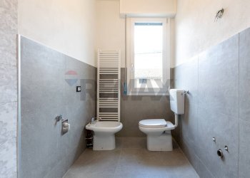 Bagno - Three-room apartment Via Gragnani
 
4, Salsomaggiore Terme - photo 15