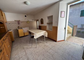 cucina - Casa semi indipendente Via Deviglia
 
17, Montaldo di Mondovì - foto 5