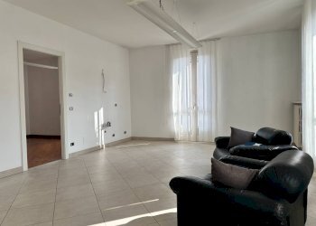soggiorno - Four-room apartment Corso Statuto
 
12, Mondovì - photo 4