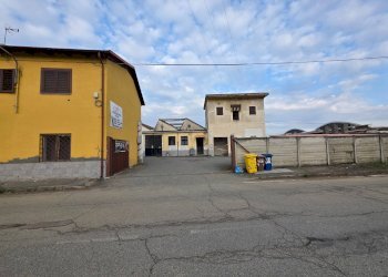 Foto 2 - Capannone Via Banna
 
2, San Francesco al Campo - foto 2