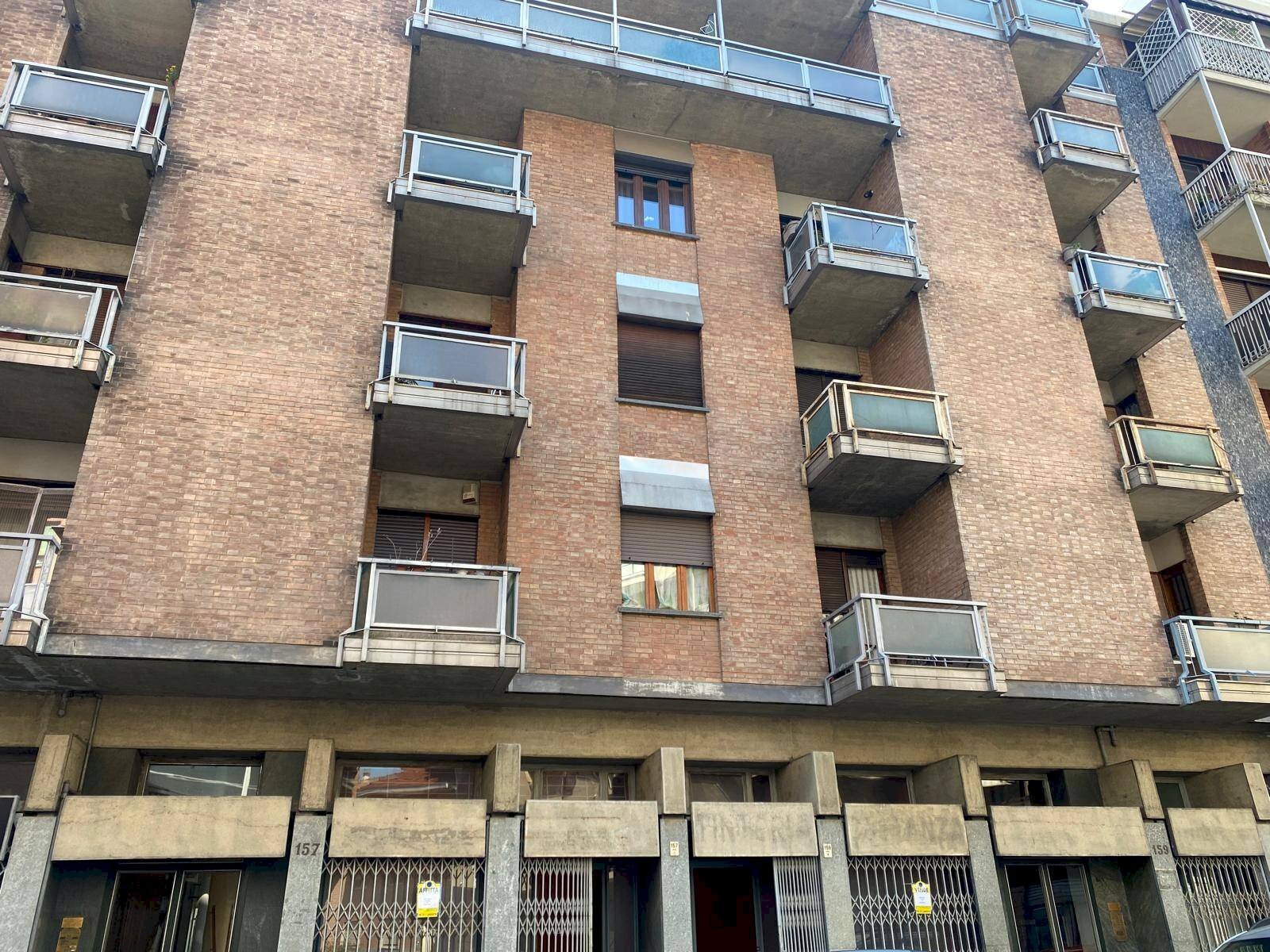 Foto 1 - Negozio VIA VEROLENGO
 
151, Torino - foto 1