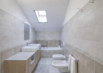 Foto 42 - Three-room apartment via Cesare Battisti
 
46, Carnago - photo 42