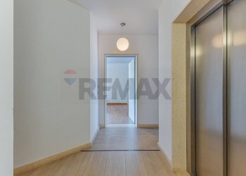 Hall / corridoio - Three-room apartment Via Giuseppe Garibaldi
 
99, Alghero - photo 30