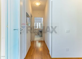 Hall / corridoio - Three-room apartment Via Giuseppe Garibaldi
 
99, Alghero - photo 61