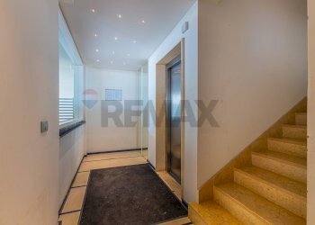 Ricezione / Lobby - Three-room apartment Via Giuseppe Garibaldi
 
99, Alghero - photo 82