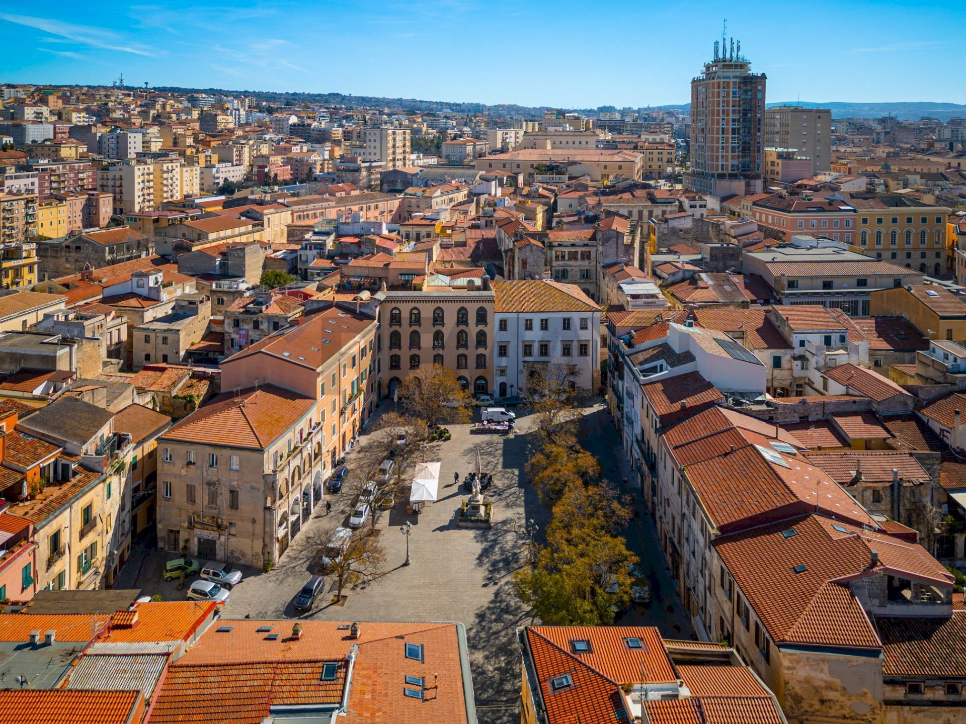 Edificio all\'aperto - Appartamento Piazza Efisio e Pasquale Tola
41, Sassari - foto 2