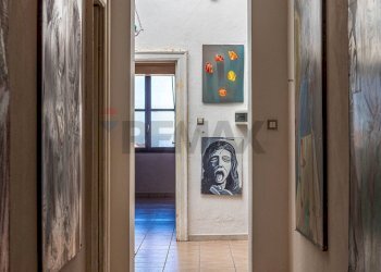 Hall / corridoio - Appartamento Piazza Efisio e Pasquale Tola
 
41, Sassari - foto 19