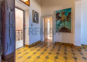 Hall / corridoio - Appartamento Piazza Efisio e Pasquale Tola
 
41, Sassari - foto 57