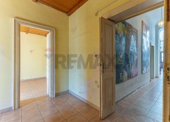 Hall / corridoio - Appartamento Piazza Efisio e Pasquale Tola
 
41, Sassari - foto 90