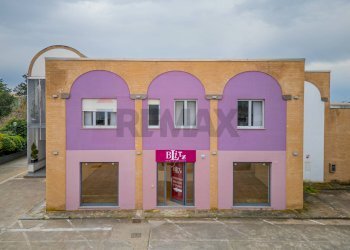 Casa all\'aperto - Commercial Premises Strada 24 di Via Predda Niedda, Sassari - photo 1